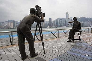 截至2023年3月美国市场PS5与Xbox Series X|S销量对比